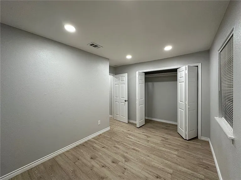 1202 Main Dr — Photo 22