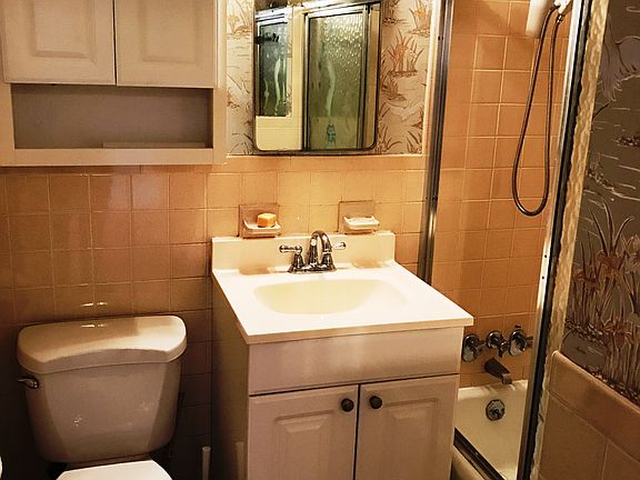 5th image of 2930 W 5th St #21