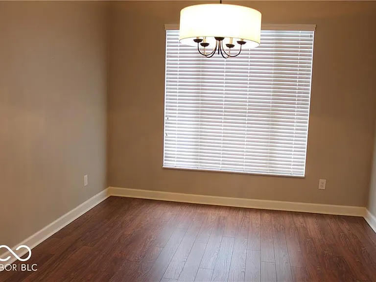 6255 Canterbury Dr — Photo 8
