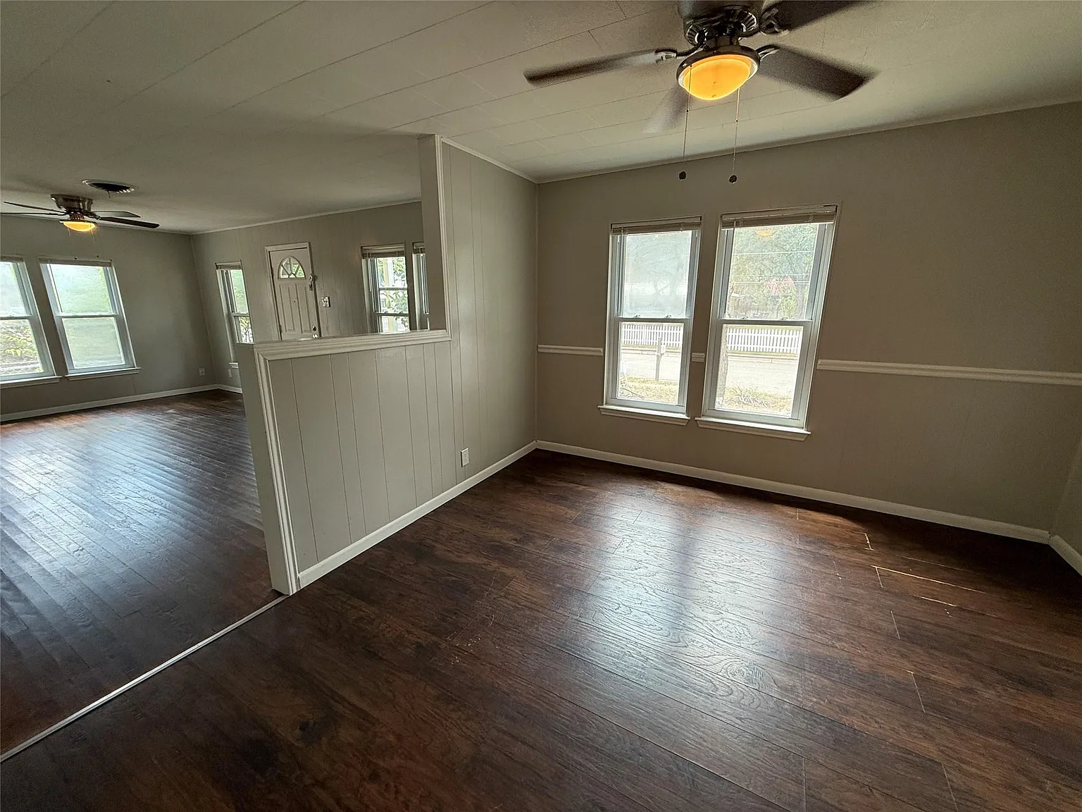 4 bed, 2.5 bath, 2032 sqft, $1,795 — Photo 2