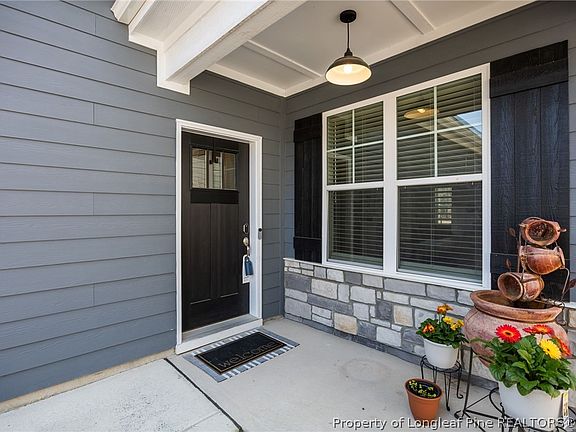 4th image of 134 Spruce Hollow Cir