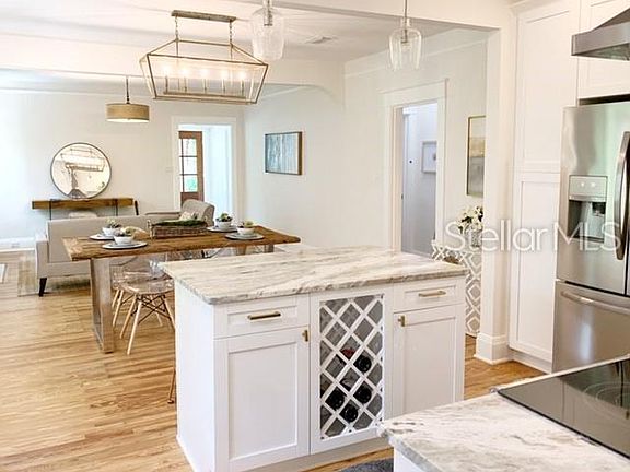 3rd image of 1020 E Powhatan Ave