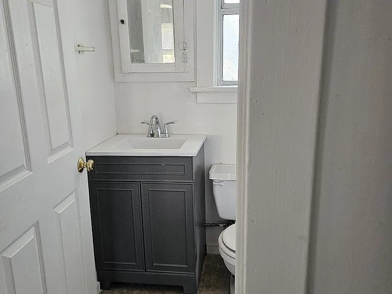 310 6th St #2 — Photo 12