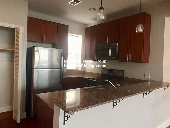 3rd image of 2040 W Touhy Ave APT 3
