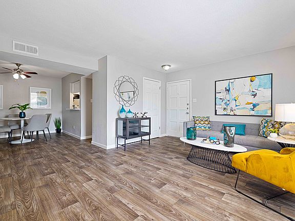 Living/Dining Area