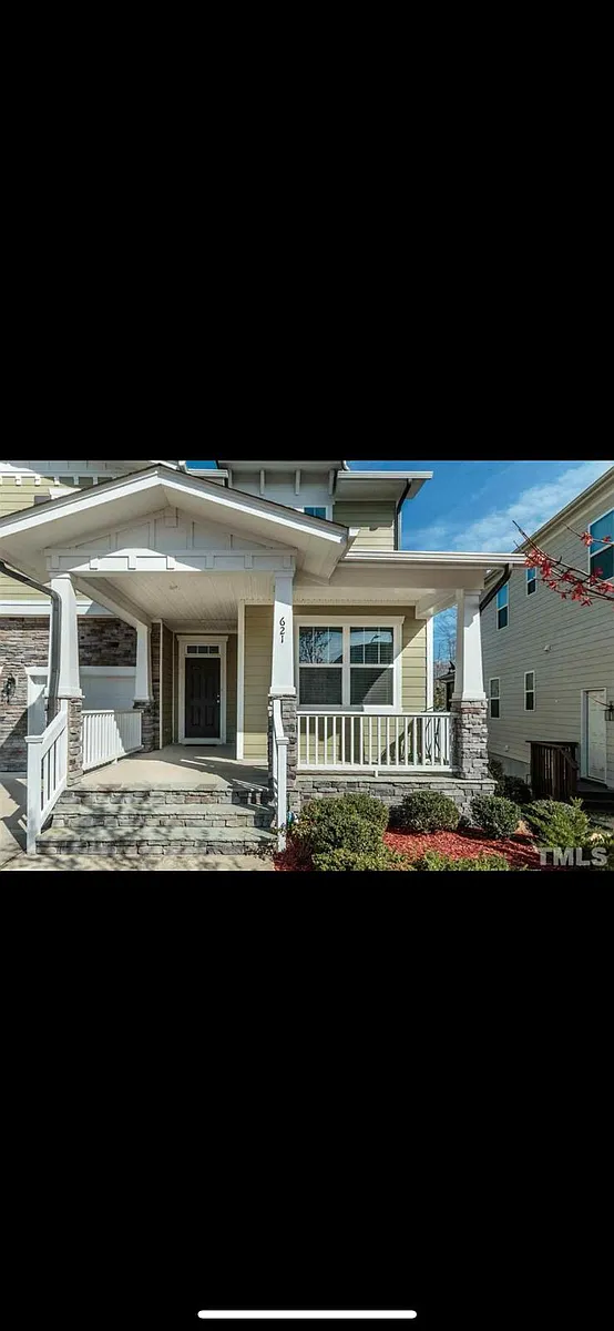 Building Photo - 621 Pilot Hill Dr