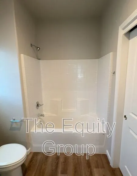 510 S Summit St #101 — Photo 17