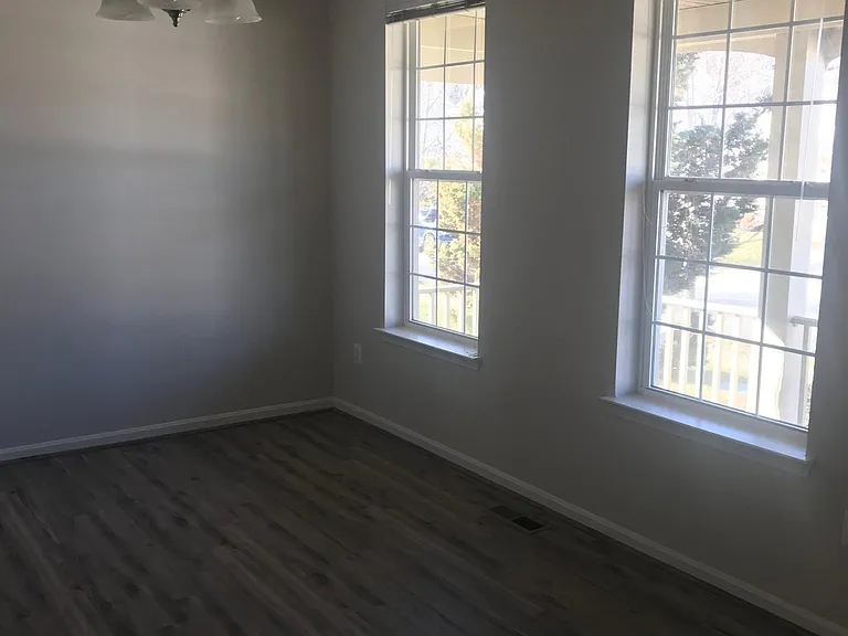 6962 Sparks Ct — Photo 7