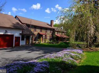 201 Pine Swamp Rd, Elverson, PA 19520