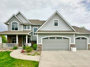 16402 Maple St, Clive, IA 50325