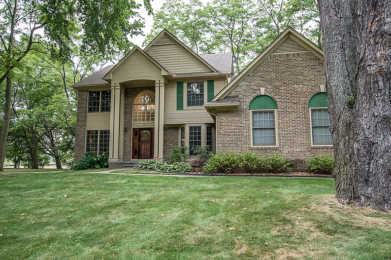 2784 Water Oaks Dr photo 1