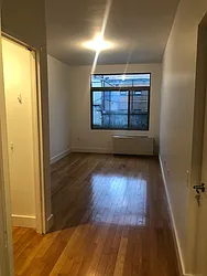 Rented by Chana Ofek, LREB