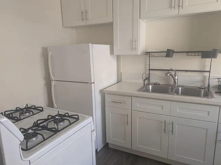 206 N New Hampshire Ave #10 — Photo 13