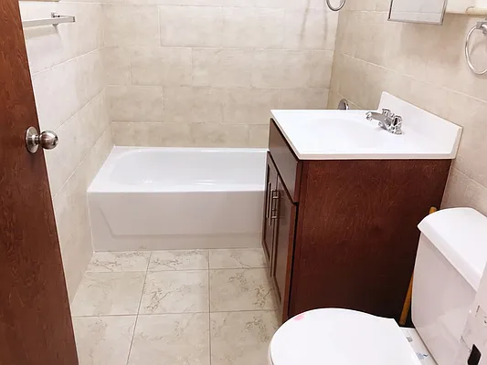 Rented by NY Space Finders Inc. | media 6