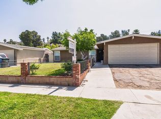 27314 Crossglade Ave, Santa Clarita, CA 91351