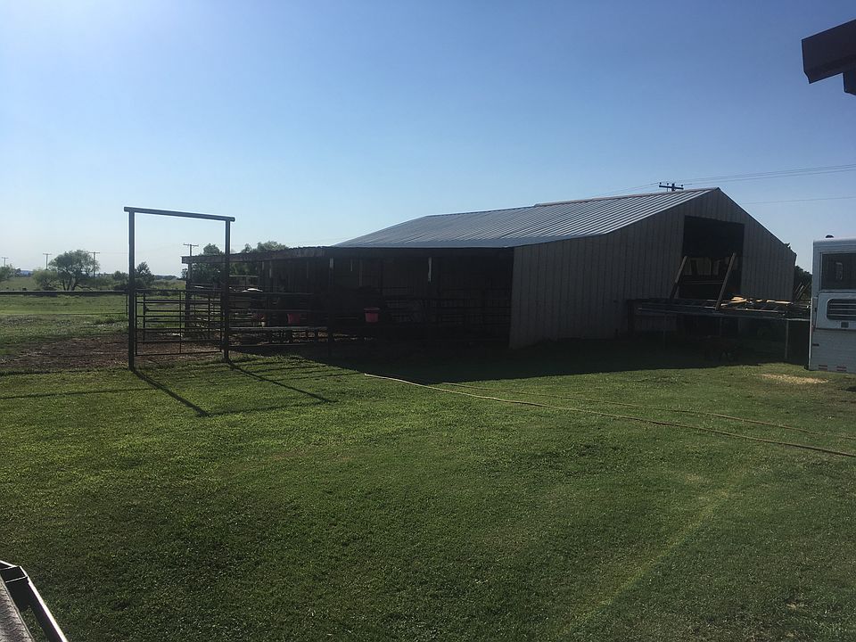 2nd image of 12291 N 3990th Rd