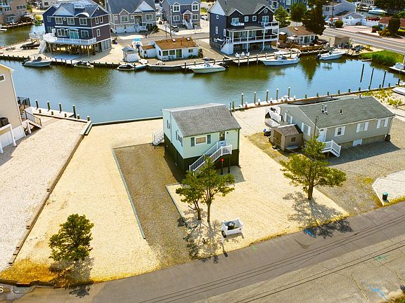 5th image of 1113 Leilani Drive