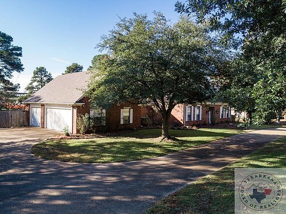 2nd image of 4907 Lesley Ln