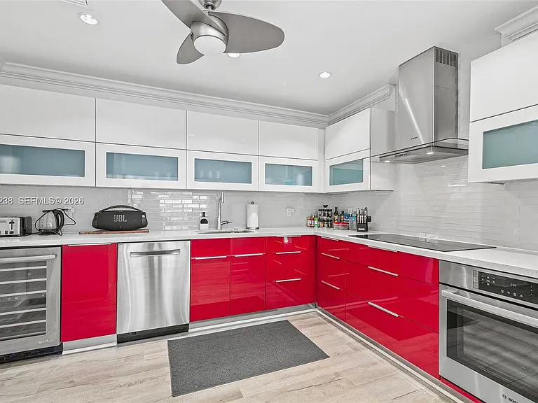 2207 NE 16th Ave — Photo 14