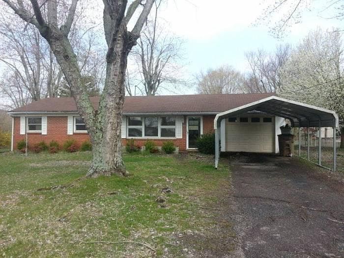 1st image of 3905 Applewood Dr