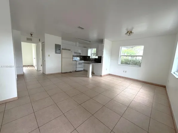 14140 NE 2nd Ct, Miami, FL