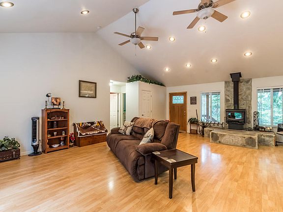 4th image of 7311 Shasta Forest Dr