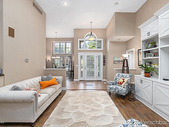 5th image of 5732 Talltimber St SE