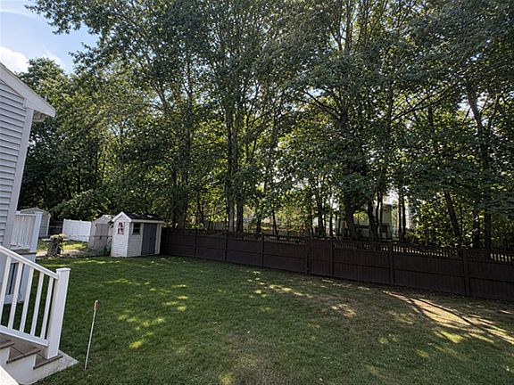 5th image of 82 Morrison Ave