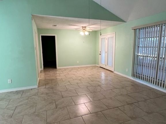 2nd image of 4212 Blackberry Ln