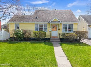 15 Albermarle Rd, Scotia, NY 12302
