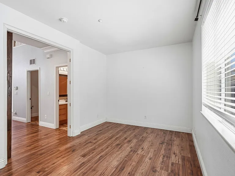 871 Larkspur Ln — Photo 15