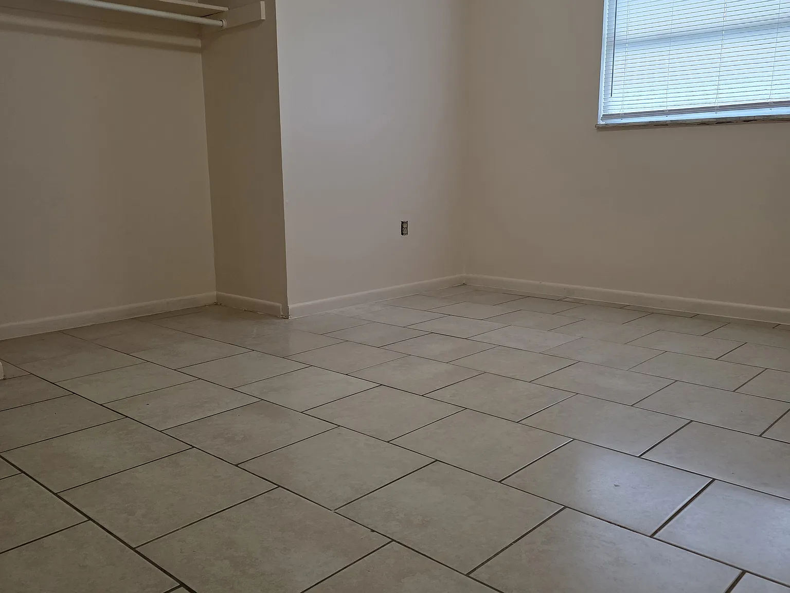 2 bed, $1,200 — Photo 4