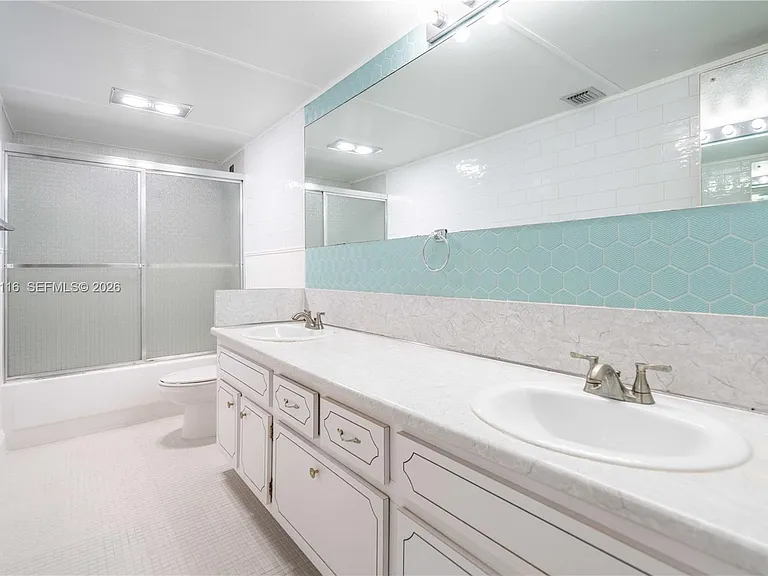 9500 W Bay Harbor Dr #7D — Photo 21