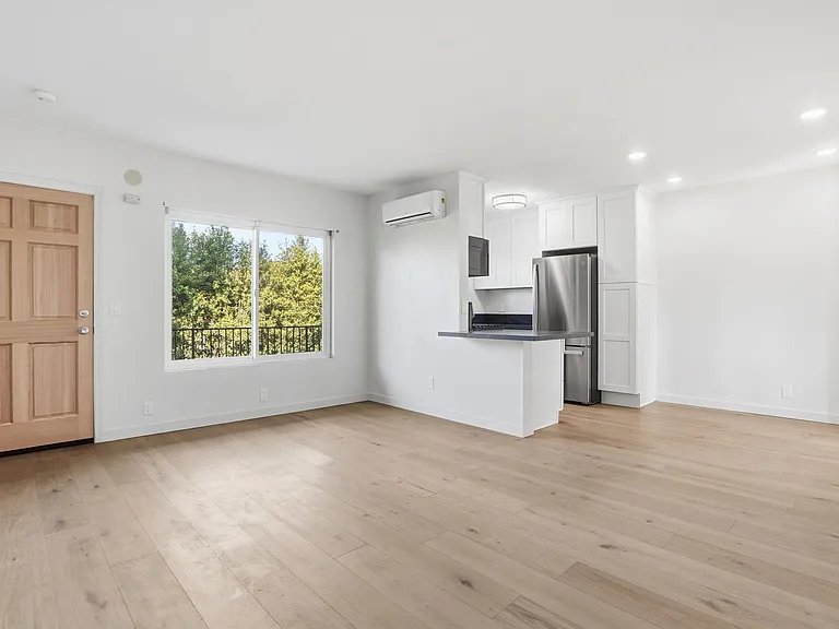 4475 Hamilton St. — Photo 13