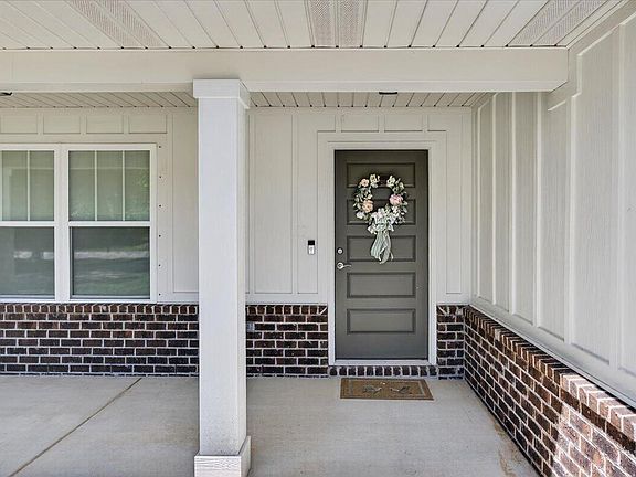 2nd image of 8414 Lucena St #8414