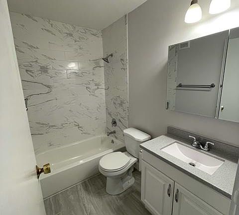 2nd image of 9385 Bay Colony Dr APT 2N