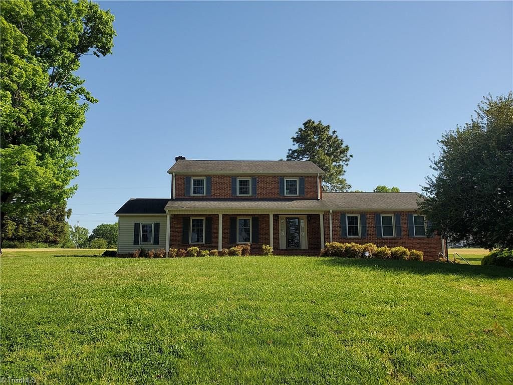 725 W Kapp St, Dobson, NC 27017 Zillow