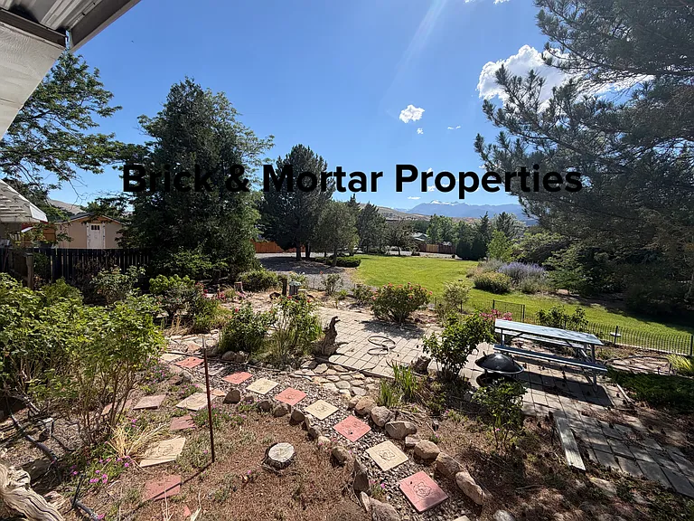 330 Taurus Cir — Photo 15