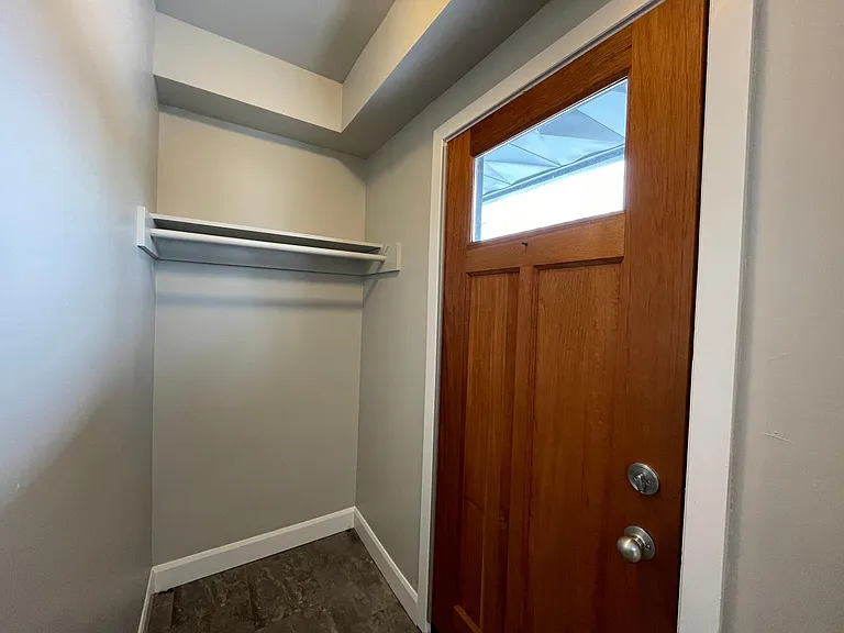80 Barbara Ave — Photo 2