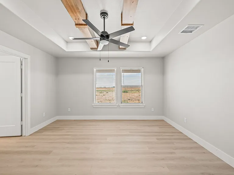 10517 East Cres #7400 — Photo 15
