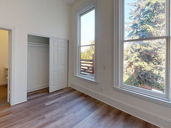 4th image of 218 Haight St #220-03