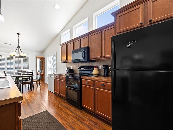4th image of 5168 Chris St