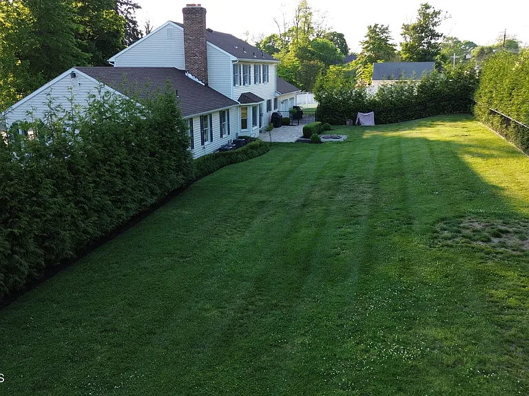 220 Branch Ave — Photo 72