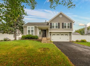 2030 Wildwood Ln, Hanover Park, IL 60133
