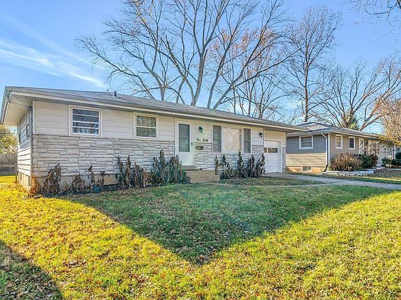 2nd image of 130 Ruth Dr
