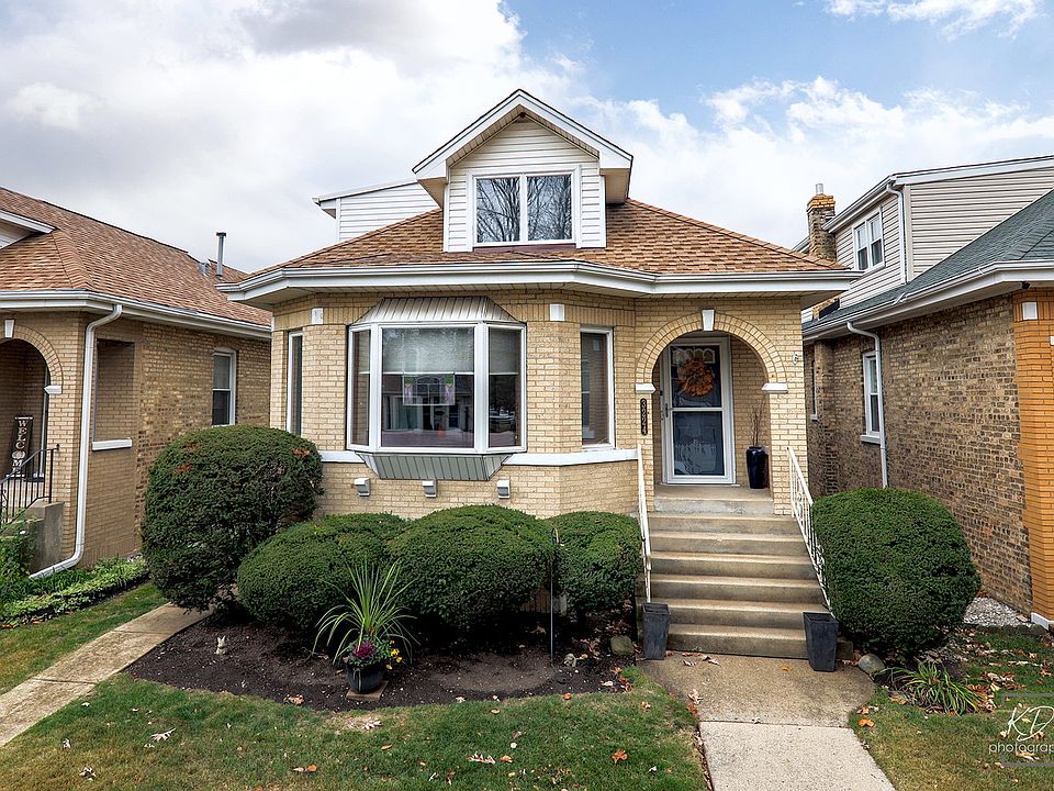 1st image of 3224 N Plainfield Ave