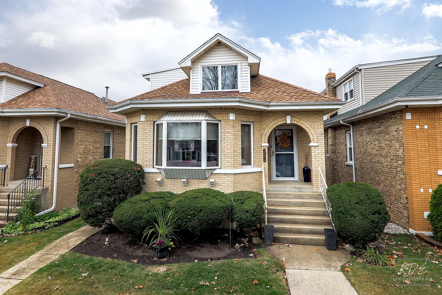 3224 N Plainfield Ave photo 1