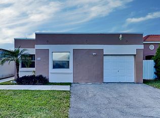 722 NW 122nd Psge, Miami, FL 33182