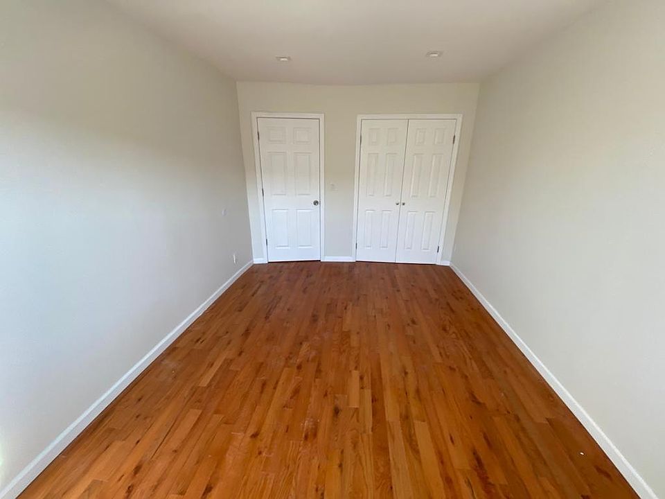 2nd image of 920 E 102nd St Floor 2