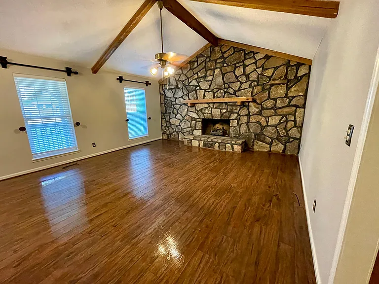 115 Cahaba Forest Dr — Photo 4